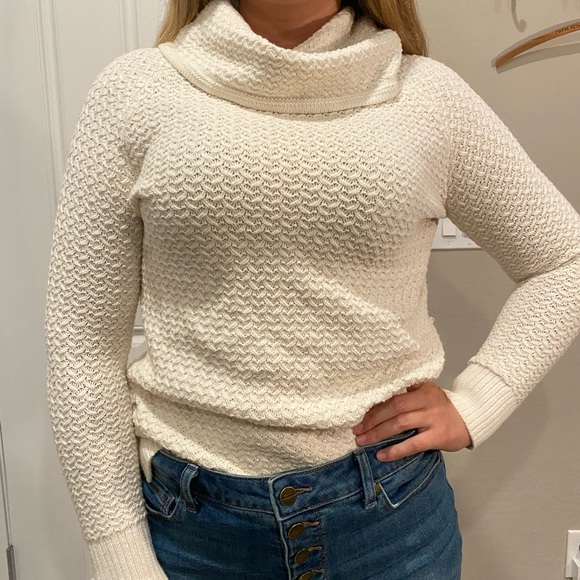 Between Me & You Swoop Neck Sweater, Size Medium - Picture 1 of 9